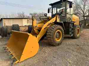 Nuevo Lonking LG833H 3000kg Cargadora DE RUEDAS 1.7m3 Cubo Precio DE FÁBRICA DE China Venta caliente Equipo de construcción Rendimiento confiable - Product Image 4