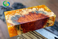 Comptoir de cuisine en bois et résine époxy