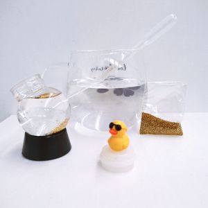 Venta caliente al por mayor artesanía <span class=keywords><strong>de</strong></span> fieltro en forma <span class=keywords><strong>de</strong></span> pato globo <span class=keywords><strong>de</strong></span> <span class=keywords><strong>nieve</strong></span> cúpula <span class=keywords><strong>bola</strong></span> <span class=keywords><strong>de</strong></span> cristal vacía para artesanías <span class=keywords><strong>de</strong></span> resina con brillo DIY - Product Image 2