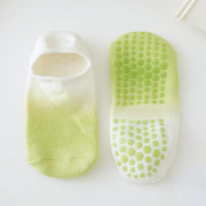 Échantillon Gratuit Chaussettes de Sport Antidérapantes en Coton de Haute Qualité avec Logo Personnalisé pour Danse, Ballet, Entraînement, Pilates et Yoga pour Femmes - Product Image 5
