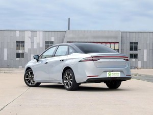 Nuovo Veicolo Elettrico Geely <span class=keywords><strong>Han</strong></span> Ang <span class=keywords><strong>S</strong></span> Plus 70 Edition 53,2 kWh a Lunga Autonomia, Modello 2025, in Vendita - Product Image 2