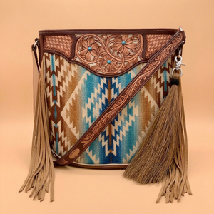 Sac à bandoulière pour femme avec fermeture éclair, orné de strass géométriques, style cowgirl, avec garniture en cuir et pompon - Product Image 1