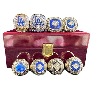 Nueva llegada Los Angeles Dodgers 8PCS Juego de anillos de campeonato Anillo de campeonato de béisbol Accesorios pop - Product Image 1