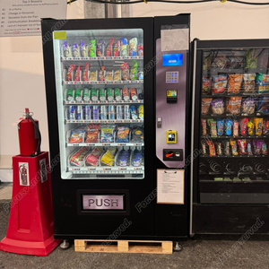 Carburante Post-allenamento in palestra: il distributore automatico Self-Service per Snack e bevande rifornisce energia senza aspettare - Product Image 2