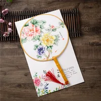 Éventail pliant en bambou HZ, style rétro classique, peint à la main, pour femmes, idéal pour Hanfu, Cheongsam, danse et le Nouvel An chinois