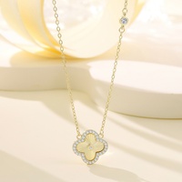 Kaanjewelry Vente en gros Collier en argent sterling 925 pour femmes Trèfle à quatre feuilles Romantique Deux couleurs au choix Collier Accessoire de mode