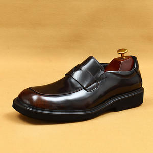 Mocassins de luxe pour homme en cuir véritable brillant, à bout carré, noirs, décontractés et professionnels, à enfiler, une seule pièce, pour l'automne - Product Image 6