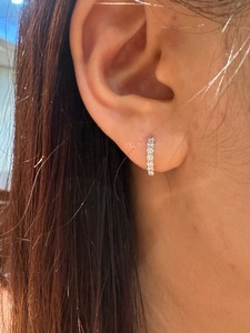 Pendientes de Aro Minimalistas de Platino PT900 con Diamante Cultivado en Laboratorio de Corte Brillante Redondo de 0.36ct |   Diamante Redondo de Corte Brillante Creado en Laboratorio - Product Image 4