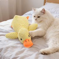 Bestseller : Jouet pour chat en peluche canard couineur avec herbe à chat, résistant à la mastication, apaisant, pour usage intérieur
