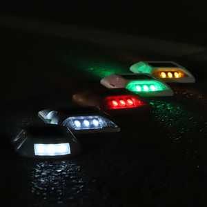 Bán Chạy Với Thân Đèn Phản Quang Nhấp Nháy Đường Cao Tốc Mới Đinh Tán Đèn Led Đậu Xe Bằng Nhôm Năng Lượng Mặt Trời 3M - Product Image 2