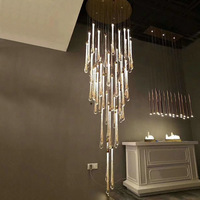 Lustres en Cristal en Forme de Goutte d'Eau Variés et Combinés pour Villas, Salons et Escaliers à Multiples Têtes