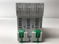 Disjoncteur EZ9F56363 3 pôles pour PLC