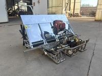 Machine à planter le riz pour rizières à 4 ou 6 rangs / Transplanteur de riz