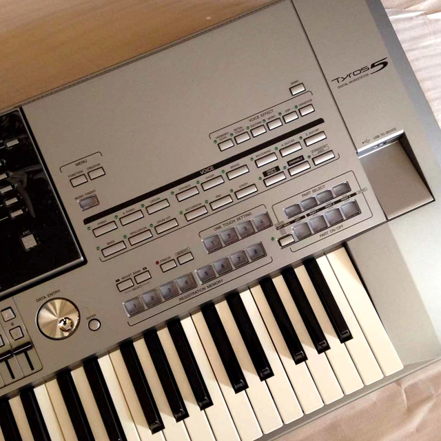 Original Tyros5 76keys YMA All New Unopened Digital Workstation Top Quality