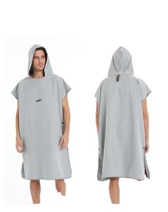 Toalla Poncho con Capucha Turca al por Mayor, Personalizada para Adultos, 100% Microfibra, Secado Rápido, para Surf y <span class=keywords><strong>Playa</strong></span>, Toalla <span class=keywords><strong>de</strong></span> Cambio con Capucha - Product Image 1