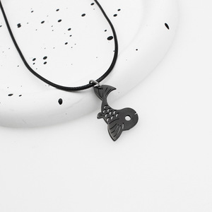 Collana per Migliore Amica, Gioiello Regalo, Collane con Pesci Portafortuna Bianco e Nero, Puzzle di Pesci Yin Yang, Acciaio Inossidabile per Coppie - Product Image 3