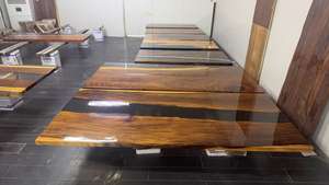 Tavoli da Caffè di Lusso in <span class=keywords><strong>Resina</strong></span> Epossidica e Legno di Noce, Spessore 4.5cm, Bordo Naturale Live Edge Fiume Agata in <span class=keywords><strong>Resina</strong></span> <span class=keywords><strong>Nera</strong></span> - Product Image 5