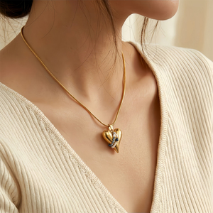 Colgante de Corazón Dorado con Cristal de Cianita Azul, Joyería Elegante, Collar con Cadena de Serpiente Chapada en Oro de 18K - Product Image 3