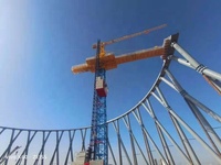 Pont de niveau pour la plate-forme de travail de tour de refroidissement et l'utilisation multifonctionnelle d'ascenseur de construction