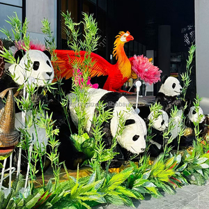 Trang trí trung tâm mua sắm theo chủ đề Phiêu Lưu Trong Rừng với động vật mô phỏng gấu trúc hoạt hình cho trải nghiệm giải trí - Product Image 4