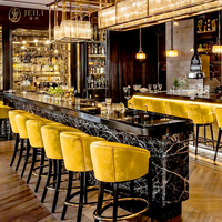 Meubles de café modernes au design 3D personnalisé Sièges de stand d'angle Tables et chaises de restaurant carrées en marbre Service unique