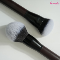 Ensemble de 5 pinceaux de maquillage en poils synthétiques Gracedo avec logo personnalisé et manche en bois pour la vente en gros aux marques de beauté