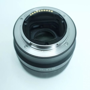 ใช้เลนส์ฟูลเฟรมมาตรฐาน FE50mm F1.8 สำหรับถ่ายภาพบุคคล - Product Image 2