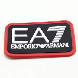 Logo en relief personnalisé écologique Etiquette en silicone souple Patch en silicone 3d Patch en caoutchouc PVC personnalisé par transfert de chaleur pour vêtements