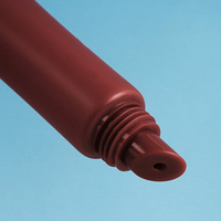 Tube de brillant à lèvres mat personnalisé en terre cuite avec applicateur incliné et bouchon à vis 10 ml pour baume à lèvres, correcteur, emballage souple