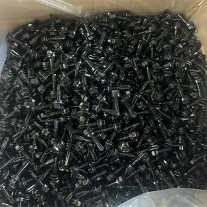 สกรูหัวทรงกระบอกแบบมีฟันเกลียวหกเหลี่ยม  วัสดุเหล็กกล้าคาร์บอน GR5 มาตรฐาน ISO  ผิวเคลือบออกไซด์สีดำ สำหรับงานยึดติดในอุตสาหกรรม - Product Image 2