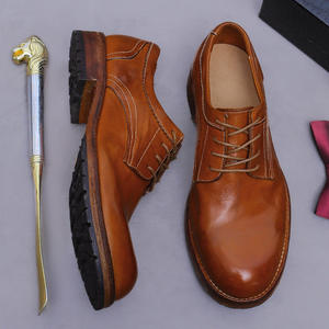 Chaussures en cuir pour hommes de style business luxueux avec un design vieilli, chaussures de mariage pour gentleman, chaussures habillées formelles faites à la main - Product Image 6