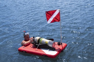 Flotador de Alta Visibilidad para Natación, Plataforma de Buceo, Boya Inflable para Buceo, <span class=keywords><strong>Entrenamiento</strong></span> de Buceo Libre, Bandera de Señalización para Buceadores - Product Image 6