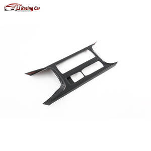 Couverture de cadre de porte-gobelet avant en plastique de haute qualité aspect carbone pour l'<span class=keywords><strong>intérieur</strong></span> de la voiture, compatible avec <span class=keywords><strong>Ford</strong></span> <span class=keywords><strong>Focus</strong></span> <span class=keywords><strong>2022</strong></span> - Product Image 5