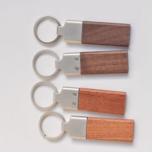 Custom logo Wood Keychain Cheap Blank Wooden Keychain Personalized Keychains Wood Bamboo Wooden Key Ring and Engraving Key Tags