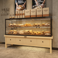 Vitrine à pain et gâteaux en verre trempé scellé, avec panneau en bois LED blanc chaud, beige chaud, style européen classique et quincaillerie dorée