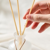Diffuseur de parfum minimaliste en verre dépoli, huile parfumée Agrumes au lever du soleil, aromathérapie pour la maison et le bureau