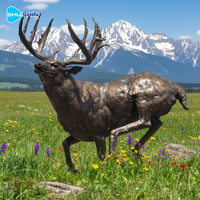 Sculptures de cerfs et d'élans en bronze grandeur nature pour la chasse en plein air, modèle rugissant avec détails gravés et finition plaquée