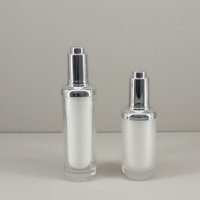 Flacon pompe pulvérisateur en acrylique épaissi électroplaqué de 30 ml à 50 ml pour lotion, crème, sérum, directement de l'usine