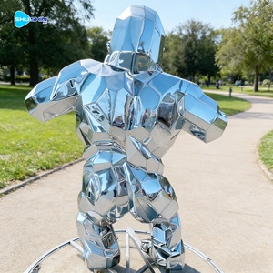 Statue de gorille sur mesure de grande taille, sculpture animale en résine électro-plaquée pour la décoration des parcs et des jardins - Product Image 2