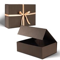 Boîte cadeau rigide magnétique marron personnalisée avec gaufrage, écologique et réutilisable pour l'emballage d'électronique pour petites entreprises