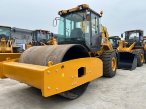 Rouleau compresseur à tambour unique XS223J d'occasion / Compacteur de 22 tonnes d'occasion pour la construction routière - Product Image 3