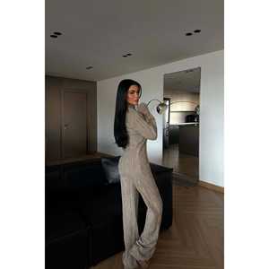 Conjunto Deportivo de Punto Beige - Product Image 1