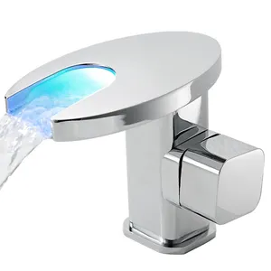 智能温控发光二极管灯3色浴缸淋浴浴室厨房配件水槽水龙头带瀑布水龙头