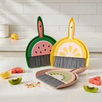 Ensemble balai et pelle multifonctionnel mini mignon au design de dessin animé pour enfants, idéal pour nettoyer le clavier et les débris du bureau