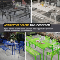 Ensemble de chaises de table modernes de luxe et durables en métal pour les cafés, les repas en plein air pour les parcs, les écoles, les villas et les fermes.