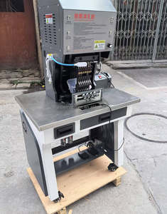 Punzonadora neumática automática de agujeros de <span class=keywords><strong>ojales</strong></span> <span class=keywords><strong>para</strong></span> zapatillas de deporte, calzado de empeine superior, máquinas de <span class=keywords><strong>ojales</strong></span> <span class=keywords><strong>para</strong></span> zapatos de cuero - Product Image 3