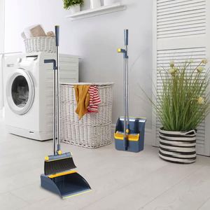 Juego de Escoba y Recogedor de Mango Largo con Cerdas de Nylon Resistentes y Ecológicas para Limpieza de Pisos en Múltiples Habitaciones - Product Image 2