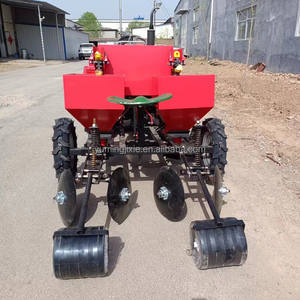 Planteur de pommes de terre à 2 rangs avec semoir à <span class=keywords><strong>engrais</strong></span> Applicable Tracteur à quatre roues Composante de la boîte de vitesse Machines de plantation agricole - Product Image 6