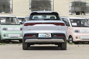 BYD Yuan Up Modelo 2024 Edición Conducción Inteligente 401 <span class=keywords><strong>Km</strong></span> Batería de 45.12kWh Motor de 100-150kW Versión Superior Coche Usado Más Vendido - Product Image 6