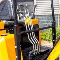 Miniexcavadora Hightop HT-15, Peso Operativo de 1500 kg, Capacidad del Cucharón de 0.03 m³, Rotación de 360 Grados, Excavadora Compacta